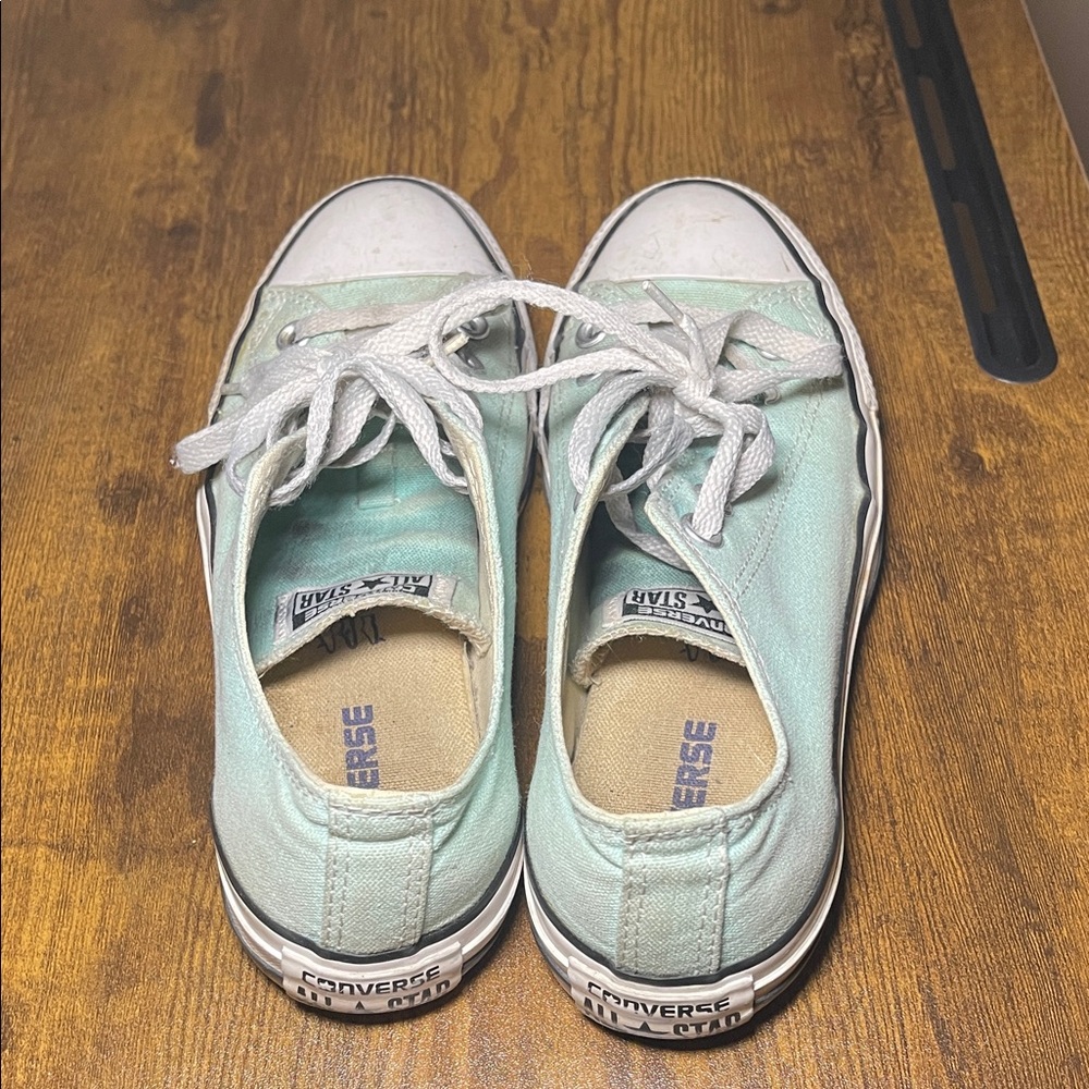 Converse | Light Green Sneakers | Women’s 7
